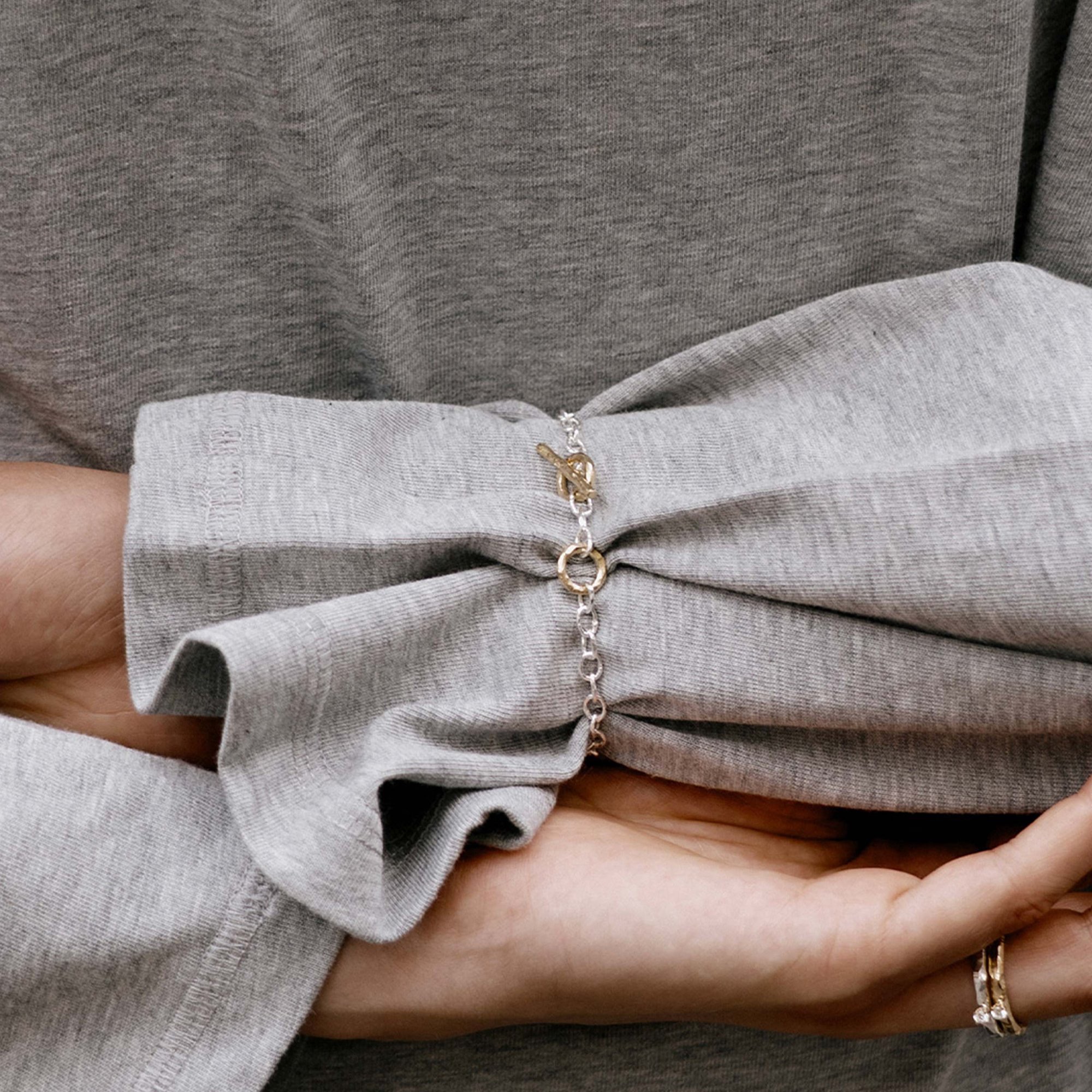 T - chain mini - bracelet in silver and 18k yellow gold, 16-18 cm.